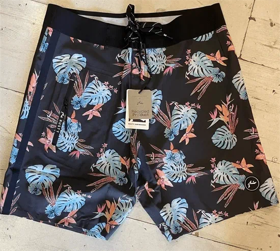 מכנס גלישה של ראסטי פרו פרחים שחור מבצע